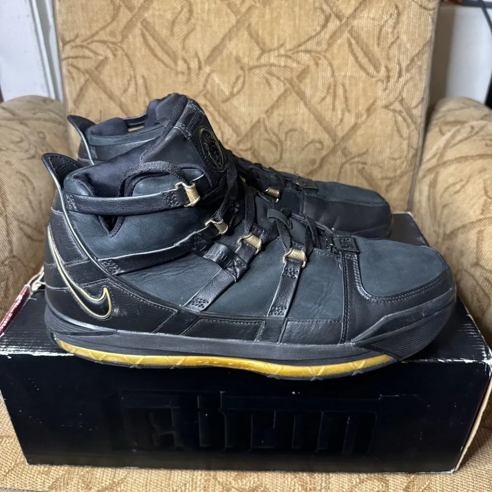 Rare 2006 Nike Zoom LeBron 3‎ Black/ Metallic Gold Size 13 W/Box!